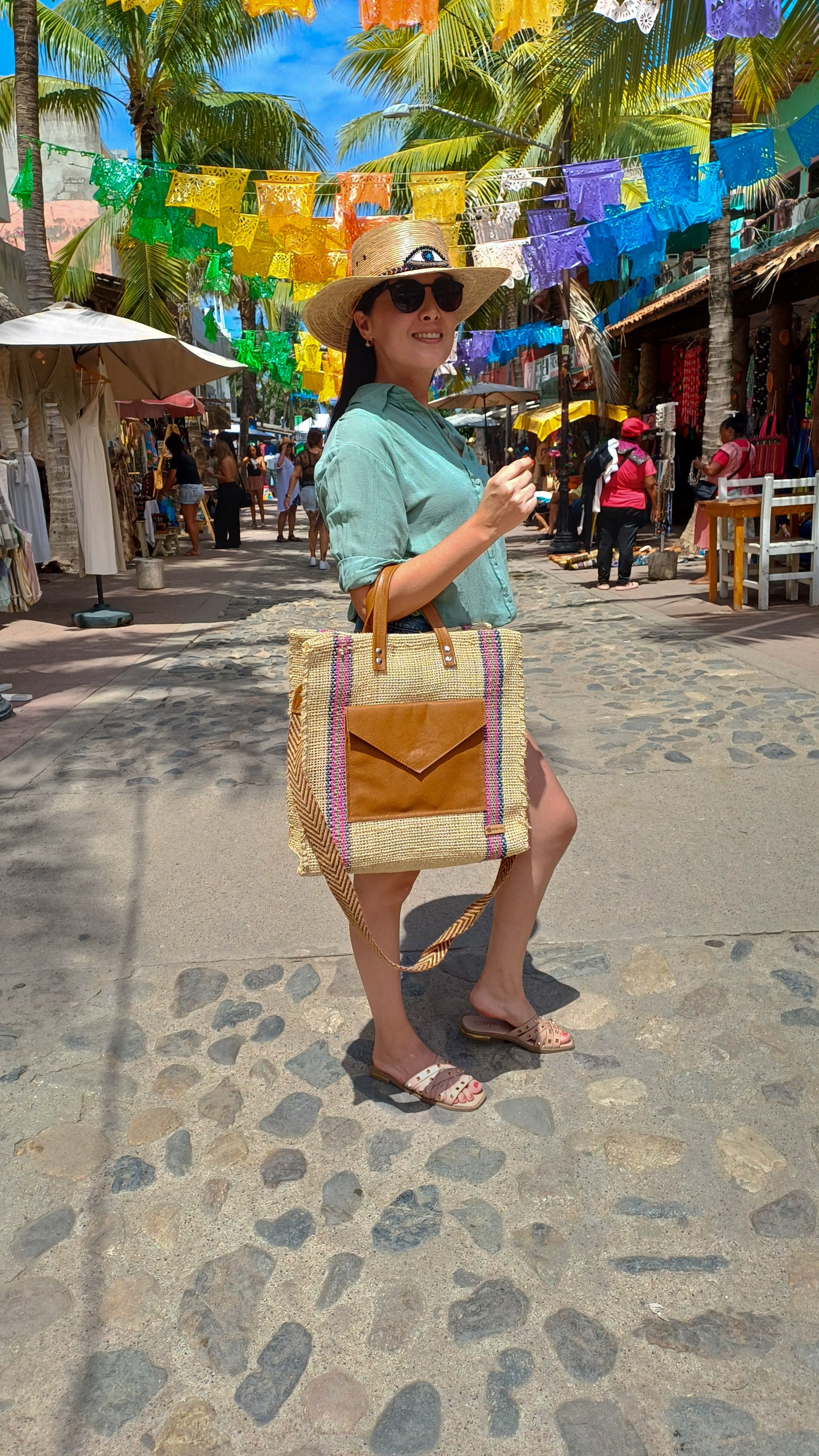 Bolsa Jumbo Yelapa Rosa con Beige 🤍💕