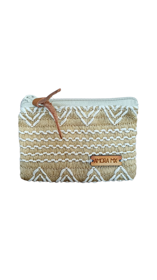 Monedero Fondo Beige con grecas blancas🤎
